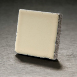 Tiles in lava rock with icing 1 cm